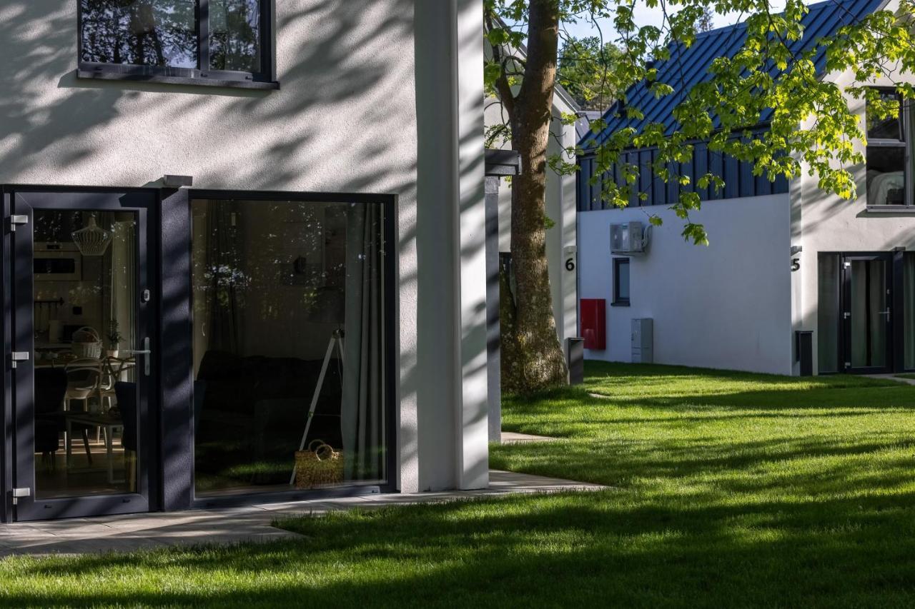 Domki Villa Hoff Resort Trzęsacz Exteriör bild