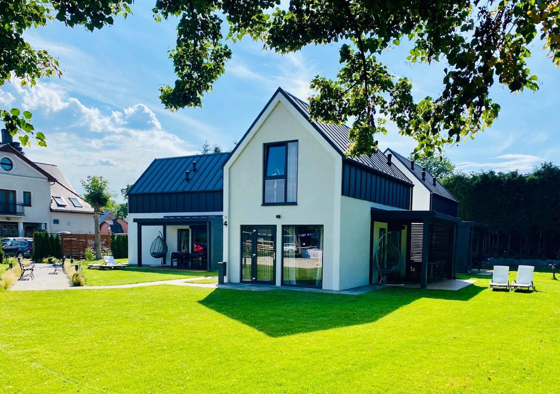 Domki Villa Hoff Resort Trzęsacz Exteriör bild