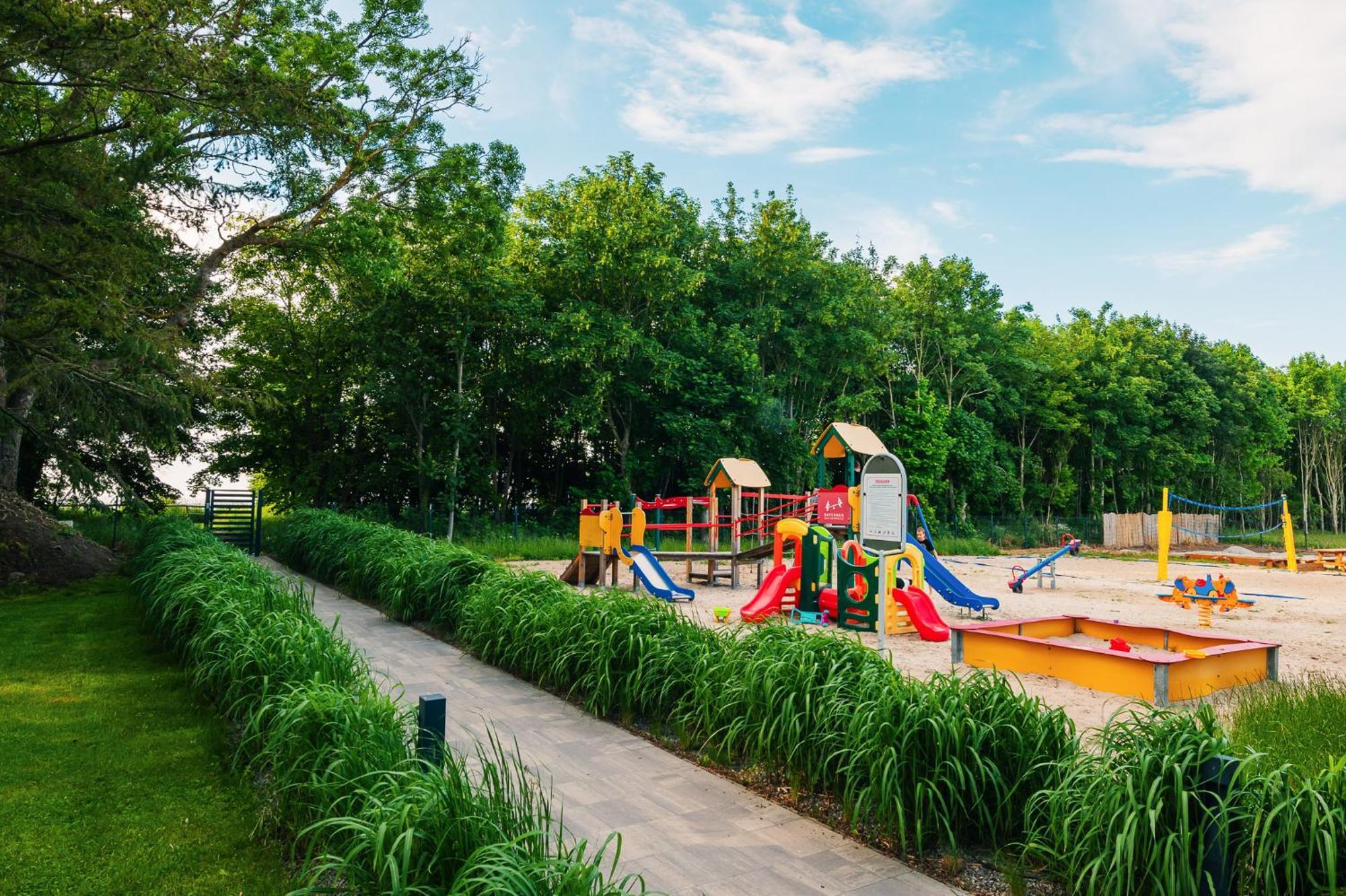 Domki Villa Hoff Resort Trzęsacz Exteriör bild
